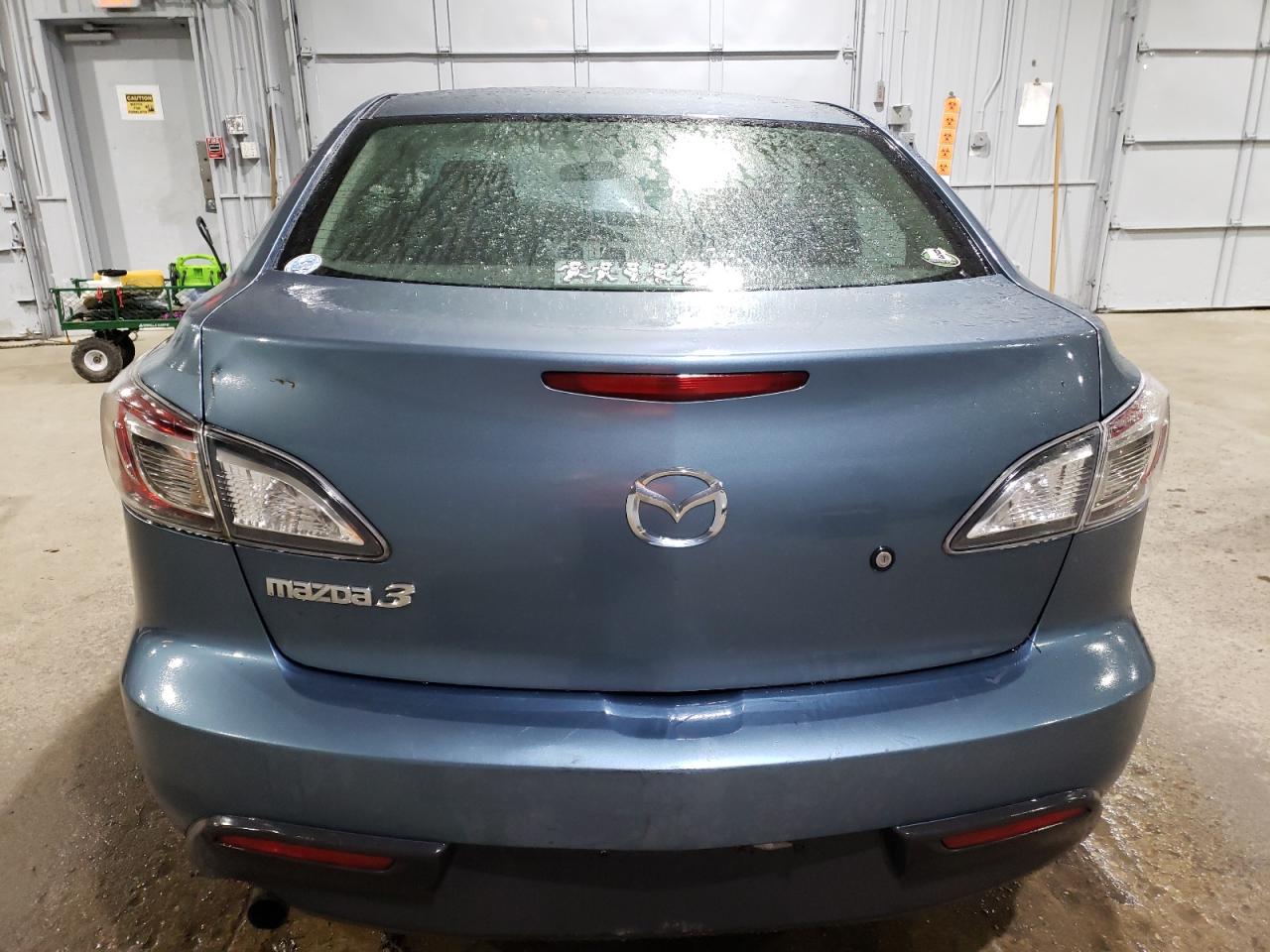 2011 Mazda 3 I VIN: JM1BL1UGXB1379955 Lot: 74318304