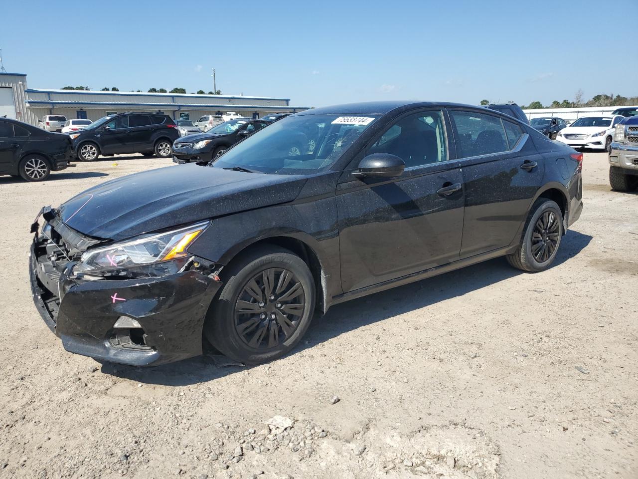 2020 Nissan Altima - Image 1