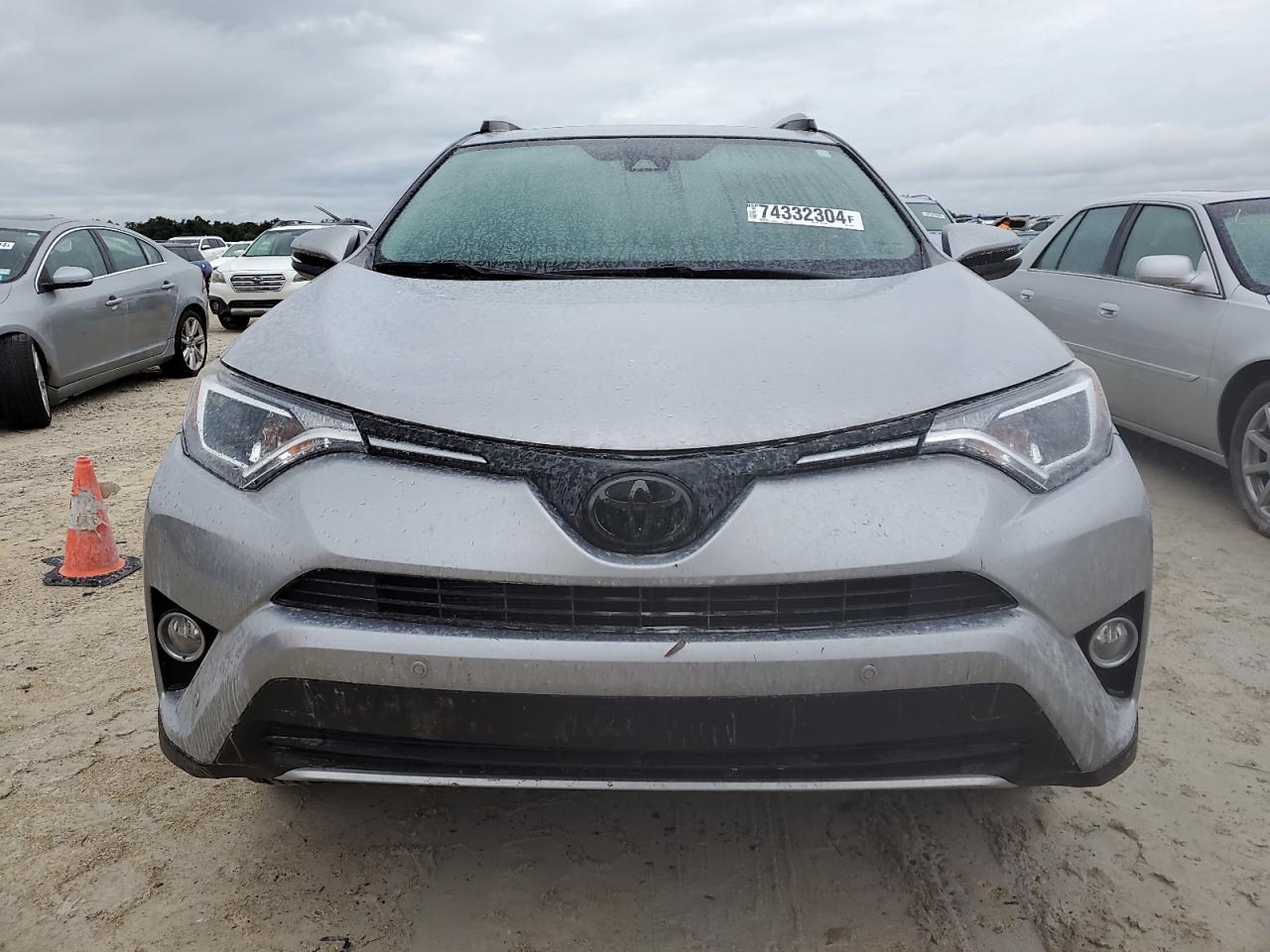 2T3WFREVXGW297415 2016 Toyota Rav4 Xle