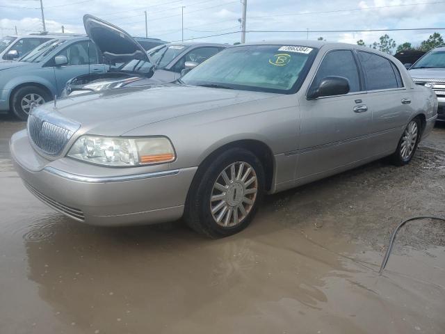 2003 Lincoln Town Car Executive