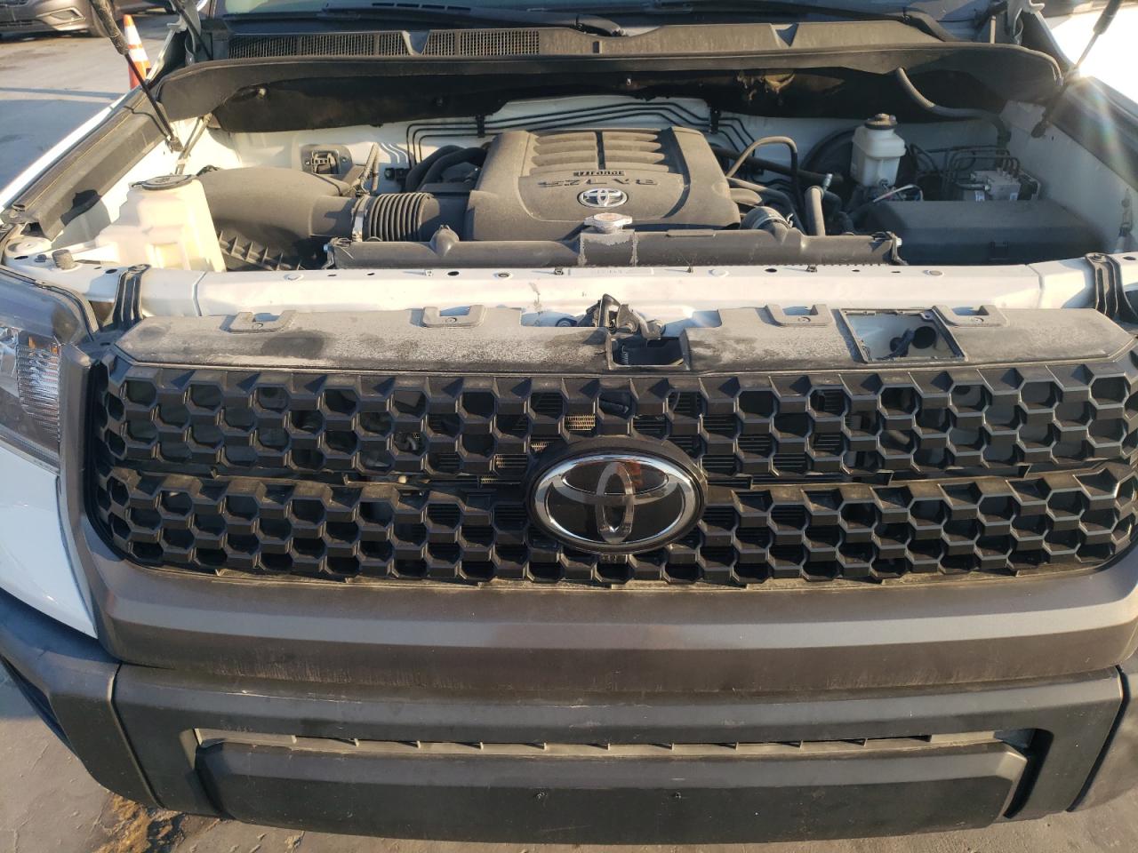 5TFTY5F14JX009991 2018 Toyota Tundra Double Cab Sr