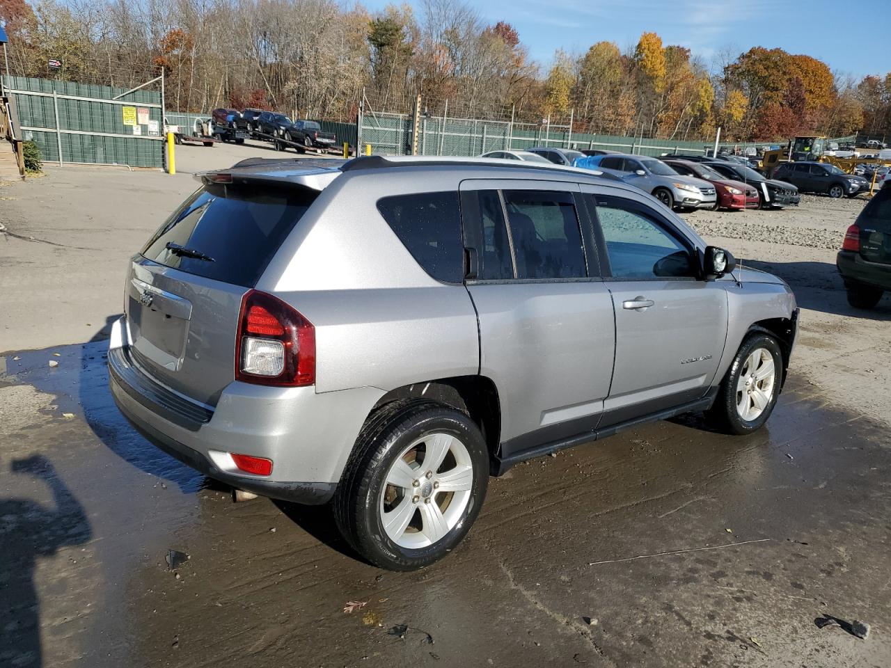 VIN 1C4NJDBB7FD393148 2015 JEEP COMPASS no.3