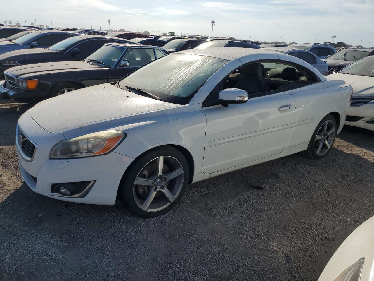 2013 Volvo C70 T5 VIN: YV1672MC9DJ140709 Lot: 75101684