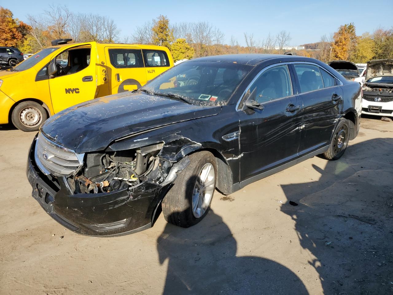 2015 Ford Taurus - Image 1