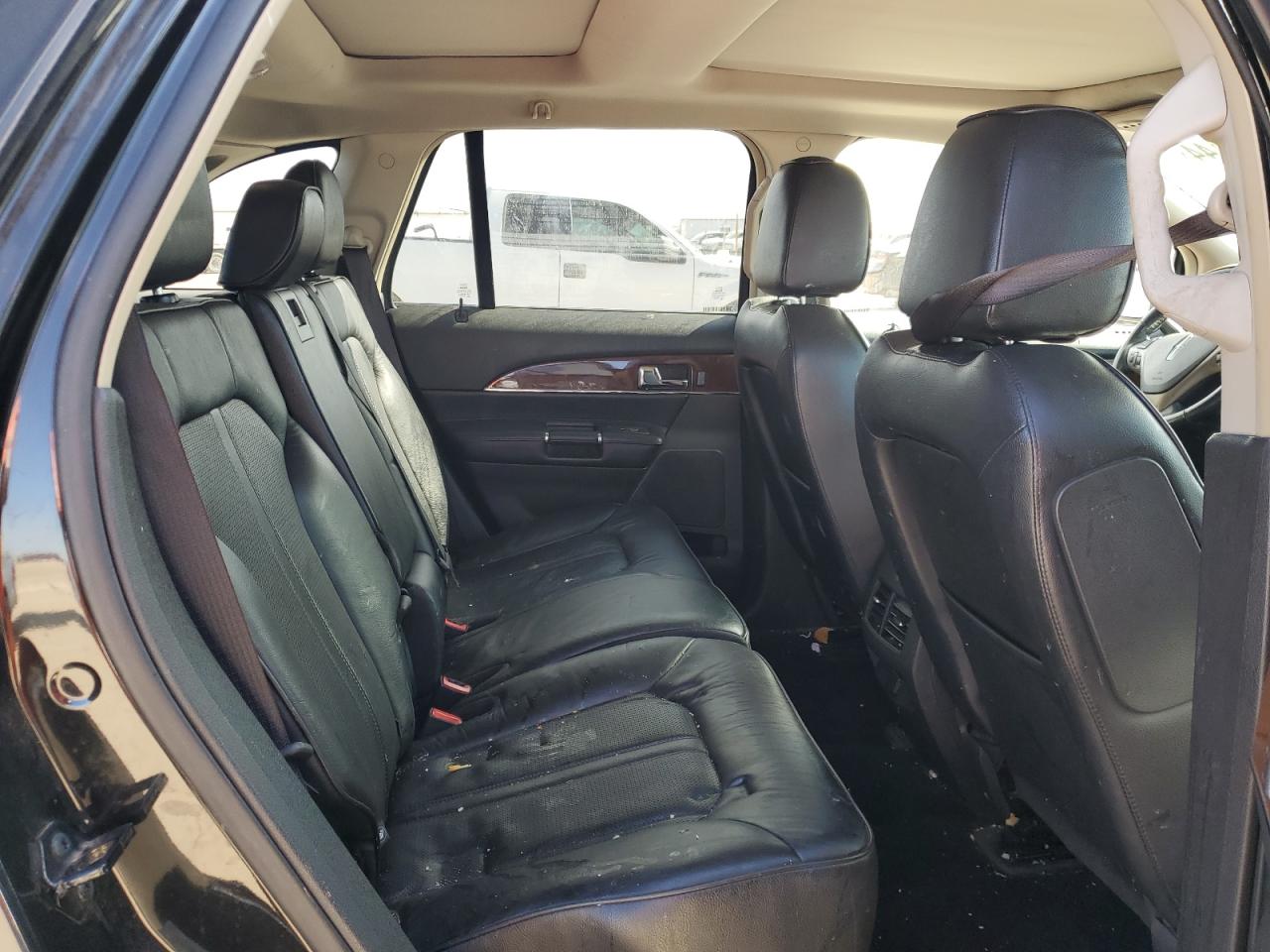 2013 Lincoln MKX - Image 11