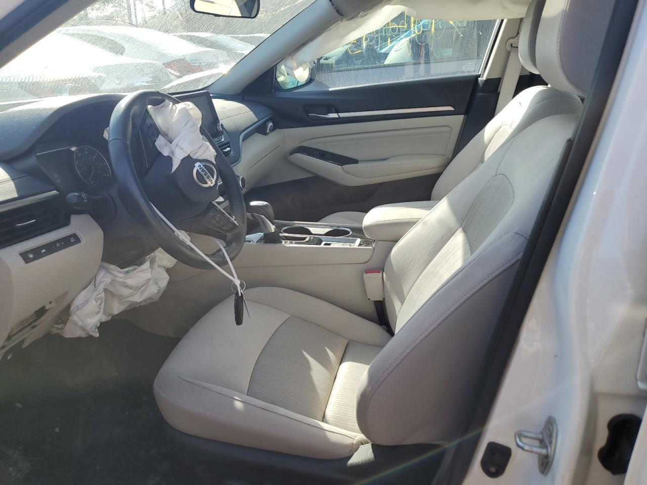 2021 Nissan Altima - Image 7