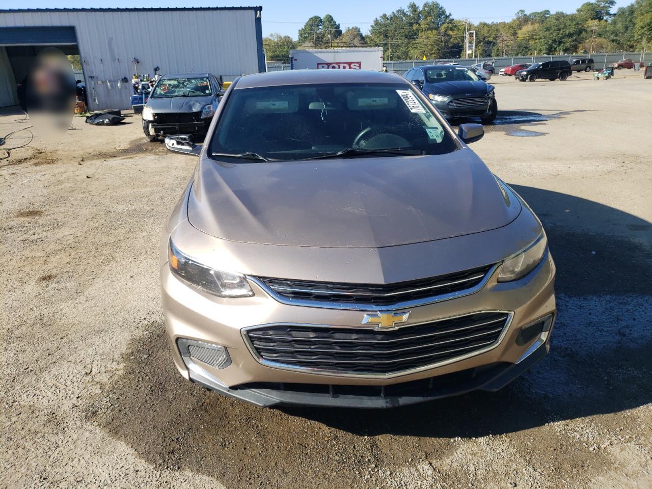 2018 Chevrolet Malibu - Image 5
