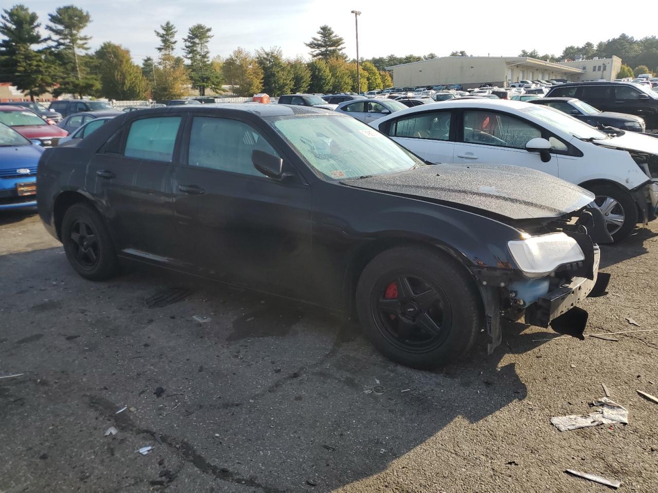 2016 Chrysler 300 - Image 4