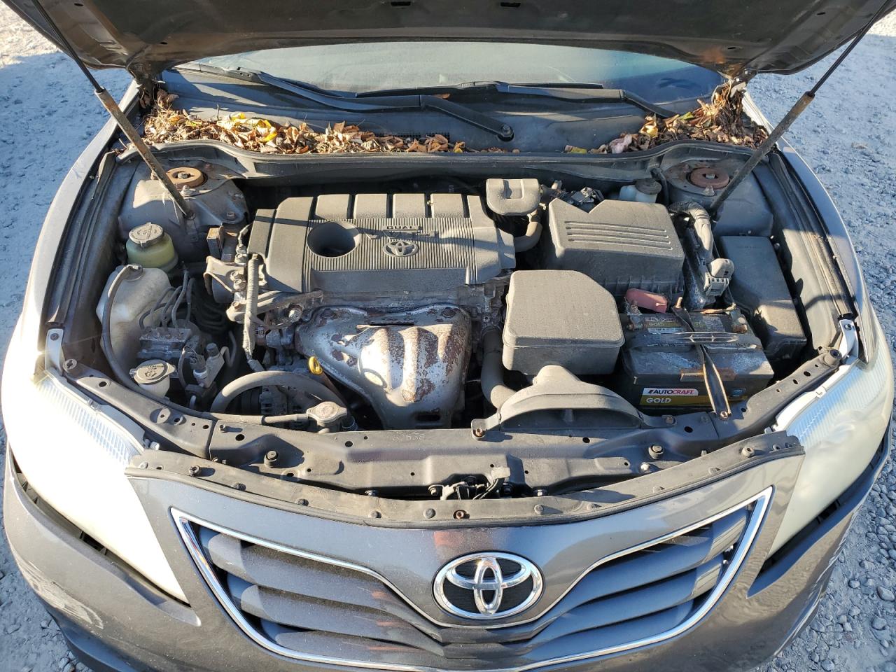2011 Toyota Camry - Image 11