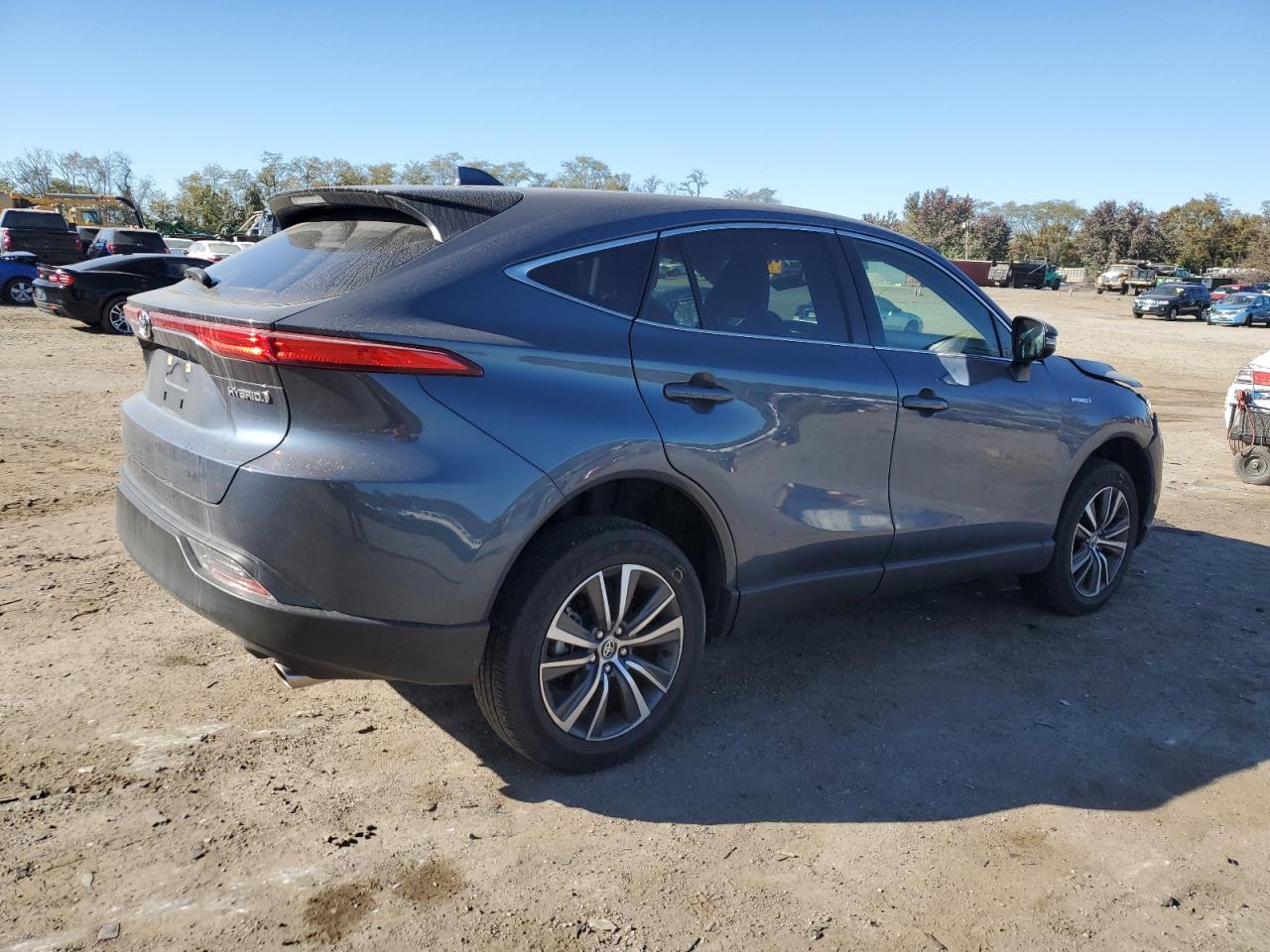 2021 Toyota Venza - Image 3