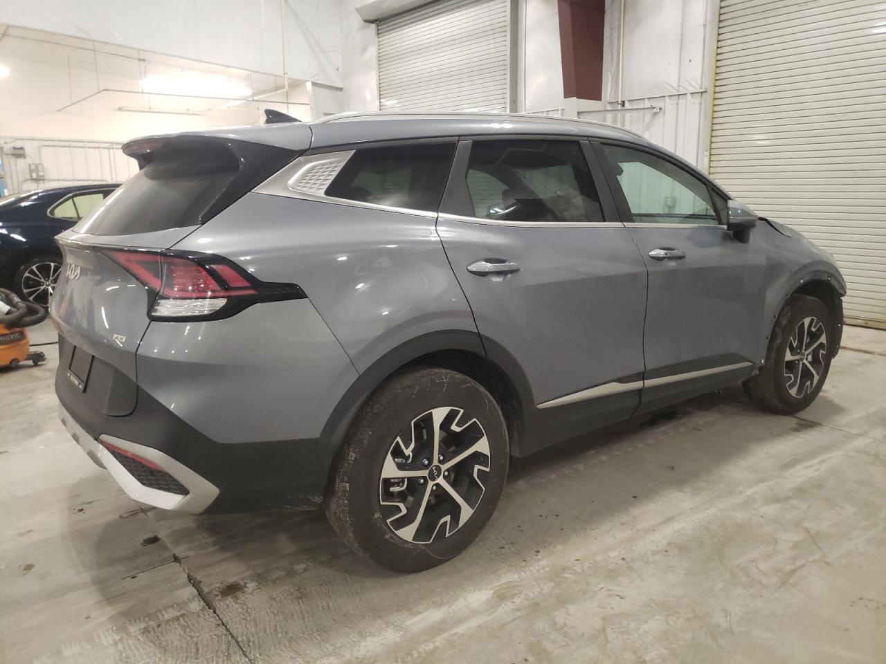 2024 Kia Sportage - Image 3