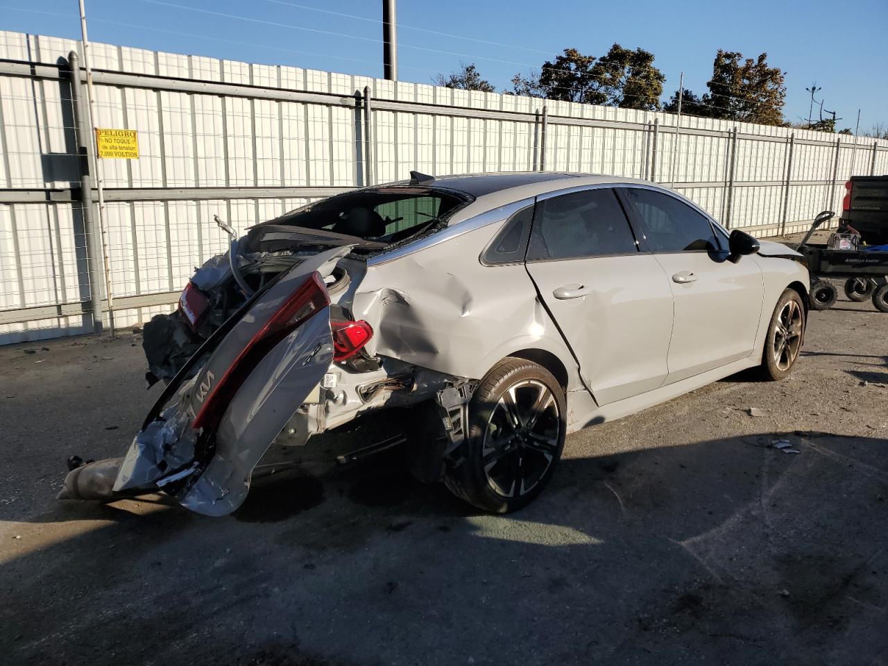 2022 Kia K5 - Image 3