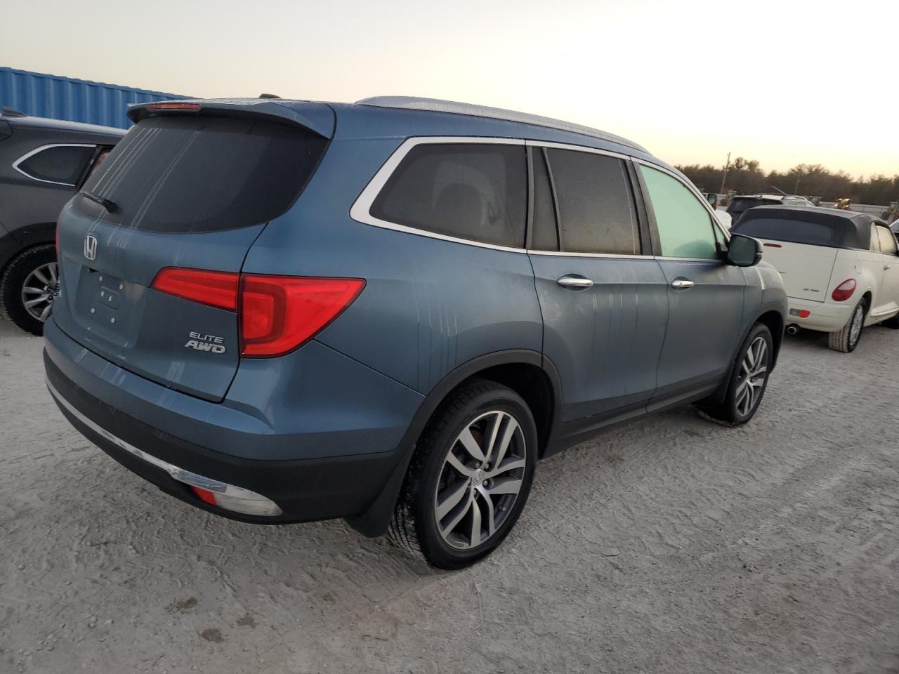 2017 Honda Pilot - Image 3