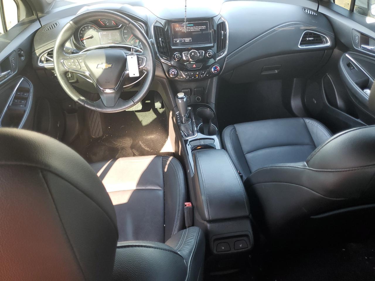 2017 Chevrolet Cruze - Image 8
