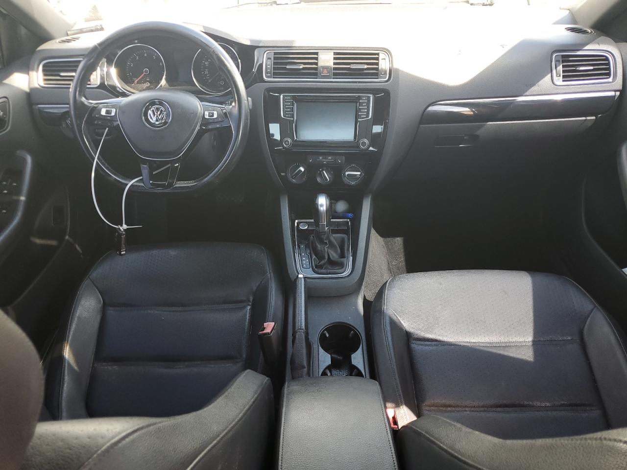 3VWD17AJXJM225925 2018 Volkswagen Jetta Sport