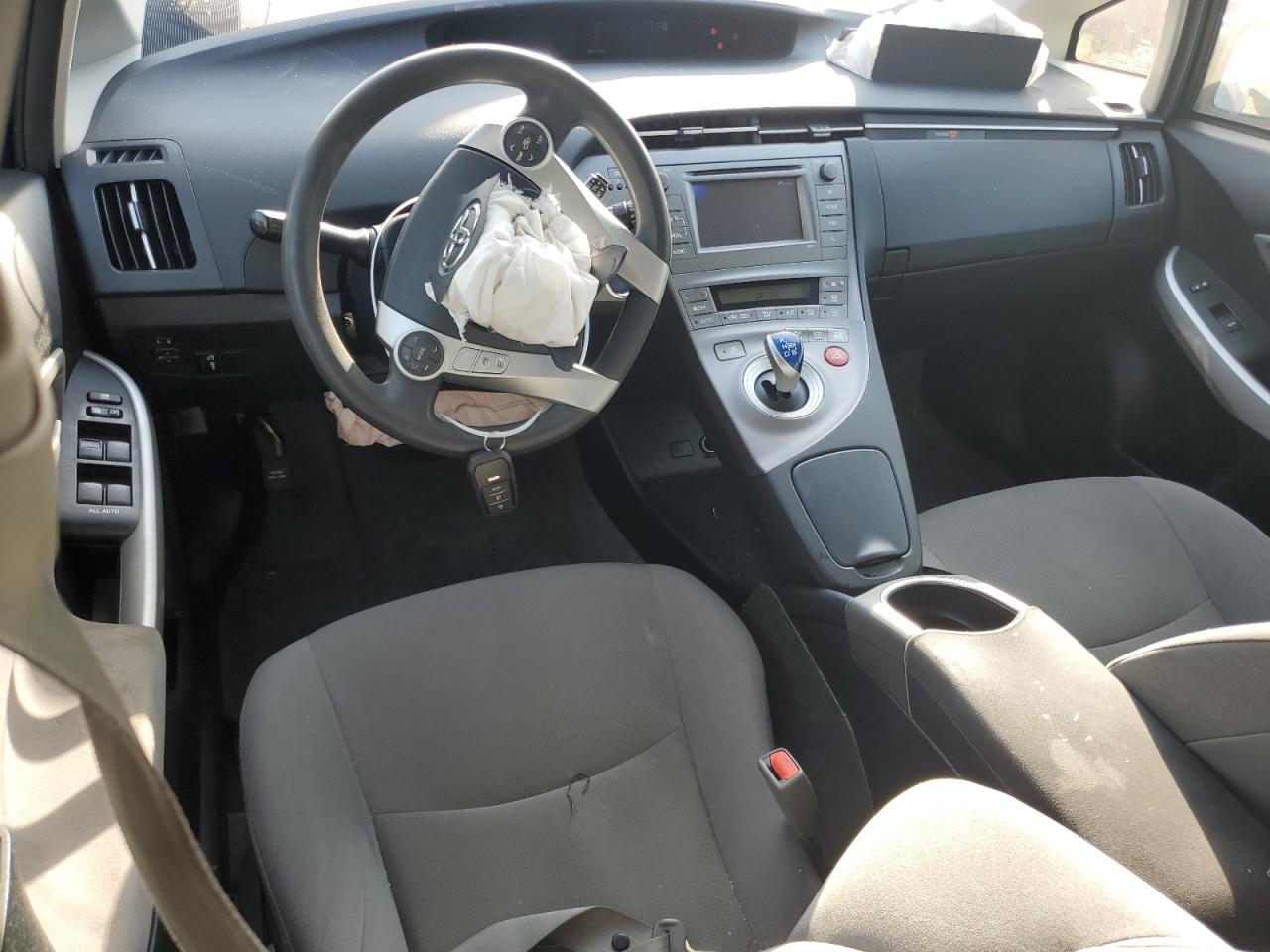2015 Toyota Prius - Image 8