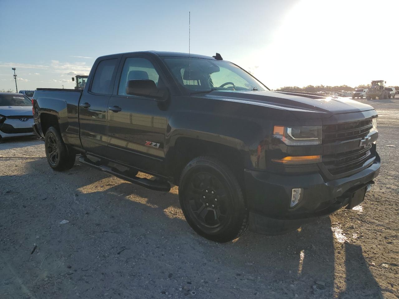 2018 Chevrolet Silverado - Image 4