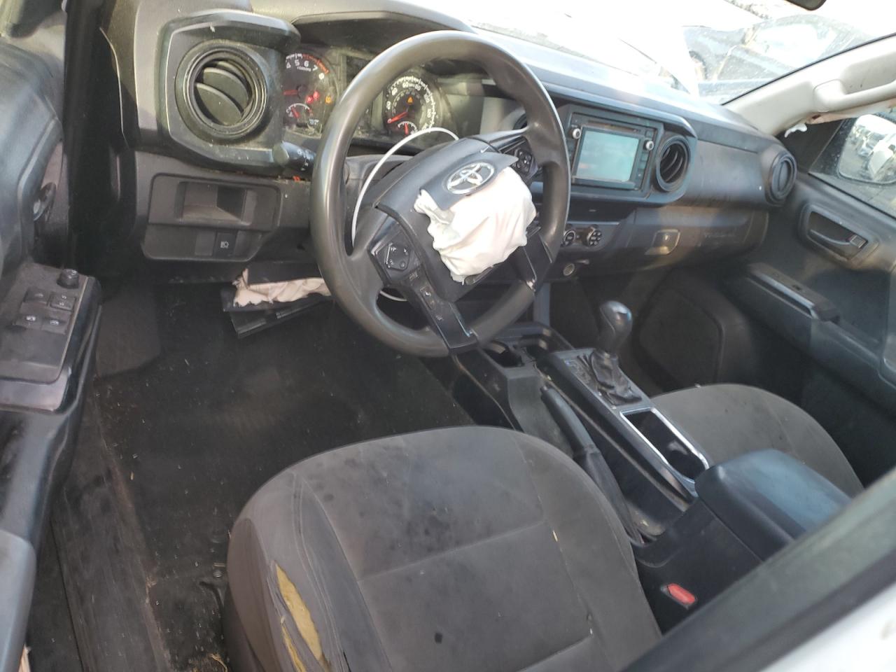 2019 Toyota Tacoma - Image 8