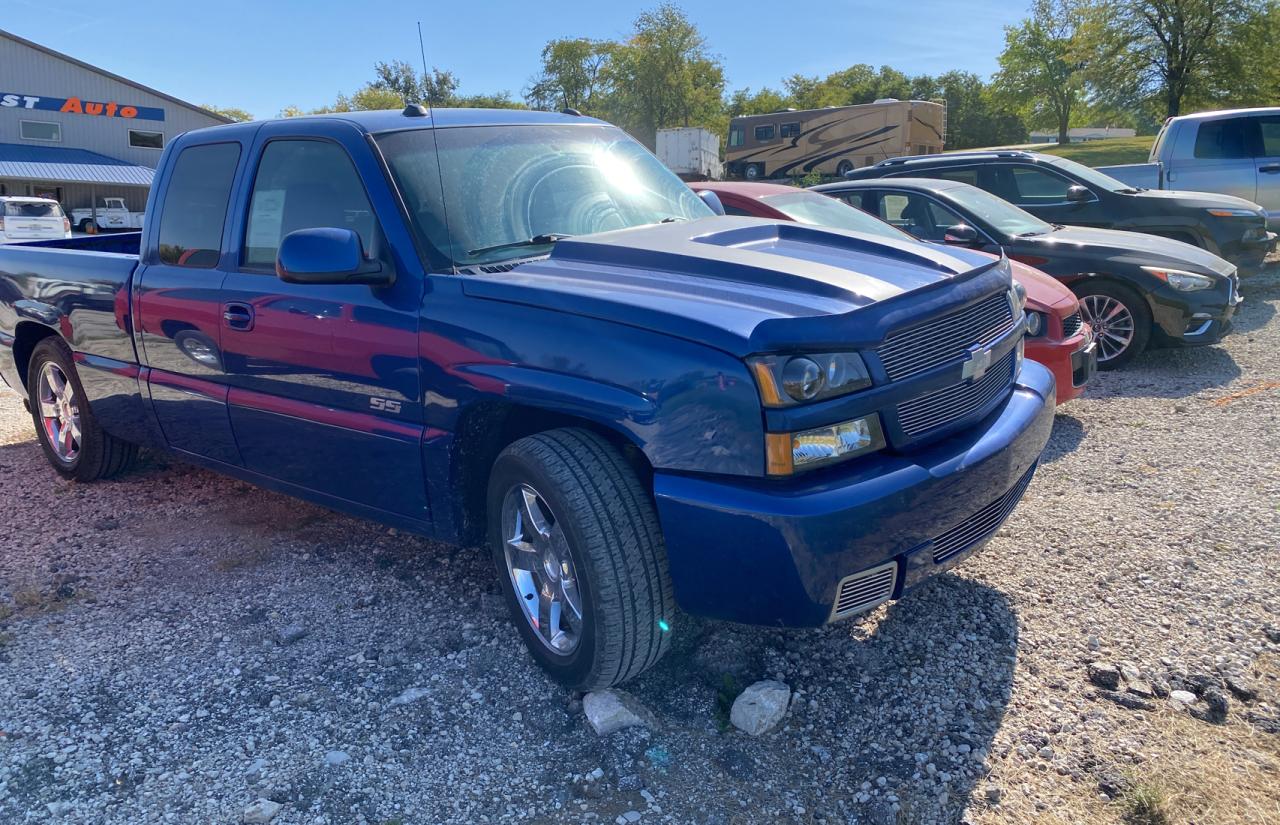 2004 Chevrolet Silverado - Image 1