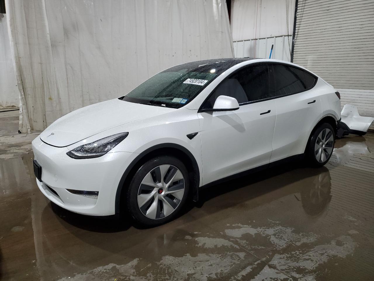 7SAYGDEE0PF615382 2023 TESLA MODEL Y - Image 1