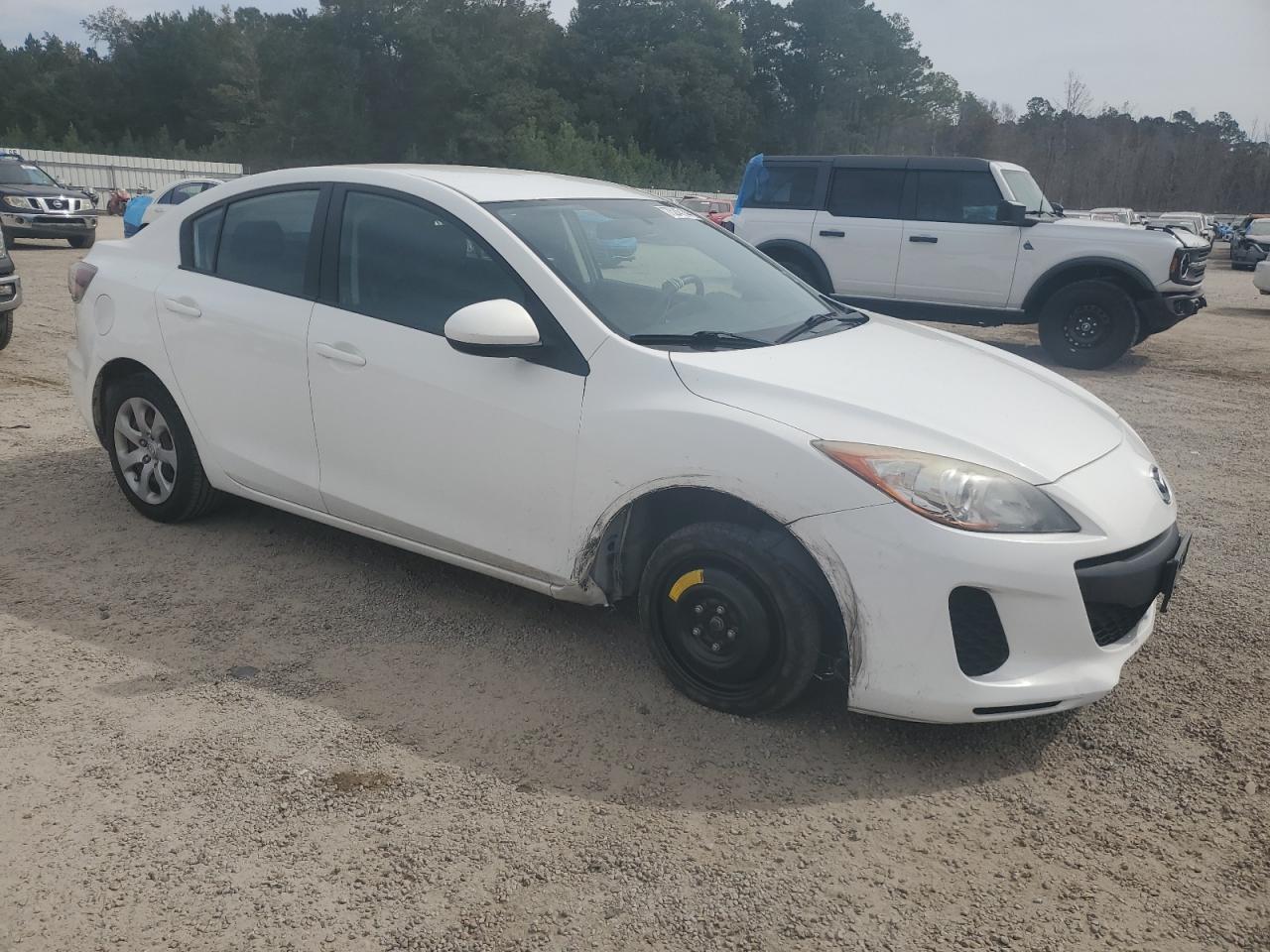 2013 Mazda 3 - Image 4
