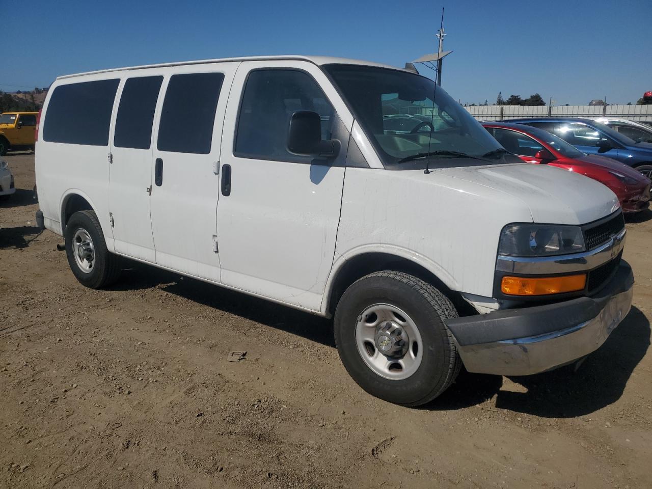 2016 Chevrolet Express - Image 4