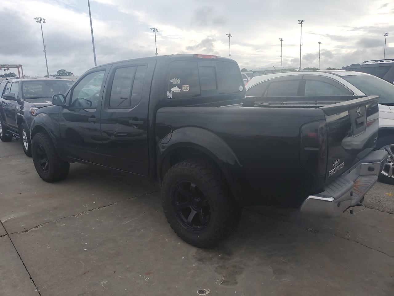 2018 Nissan Navara (Frontier) - Image 2