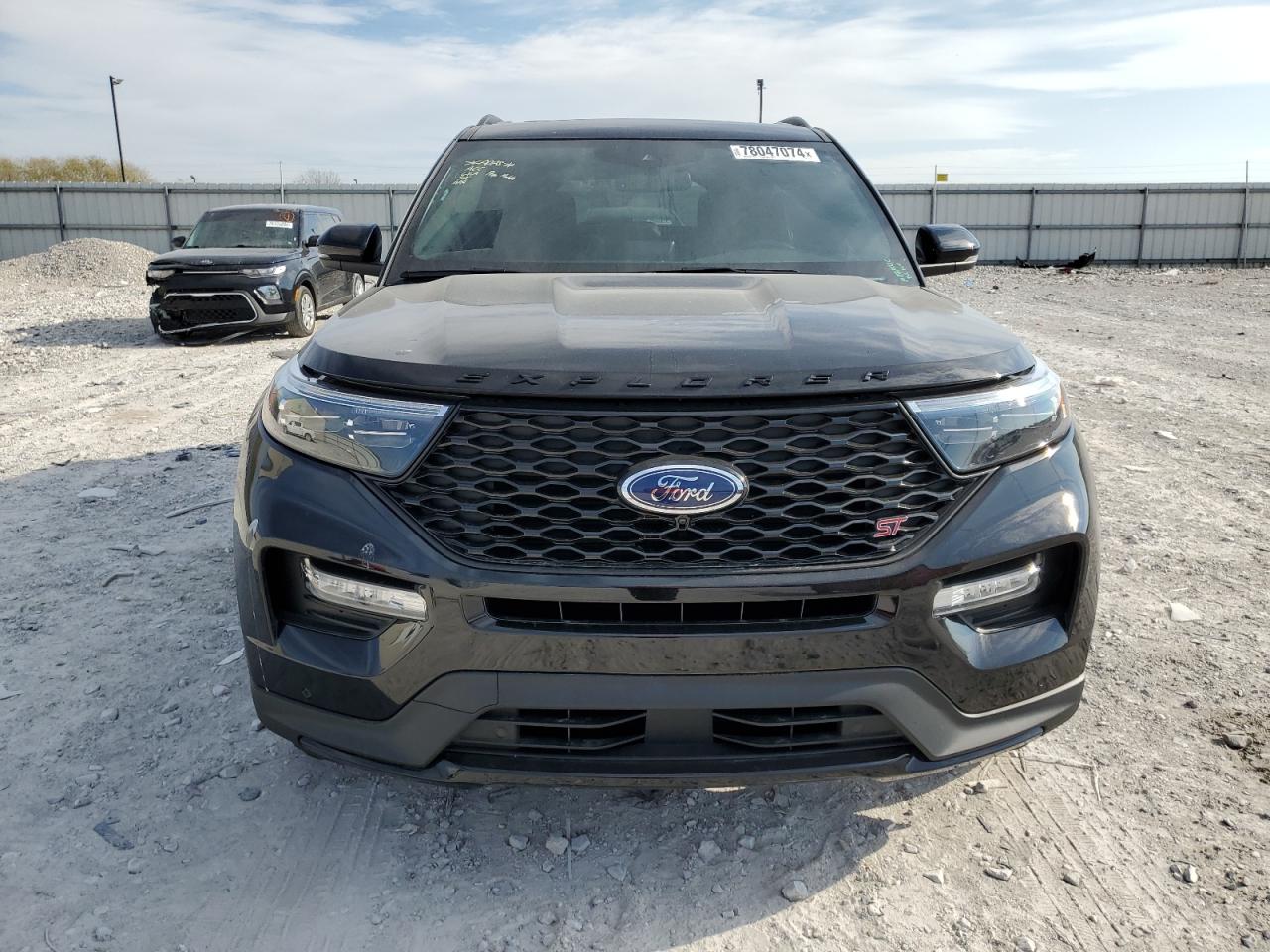 2023 Ford Explorer - Image 5