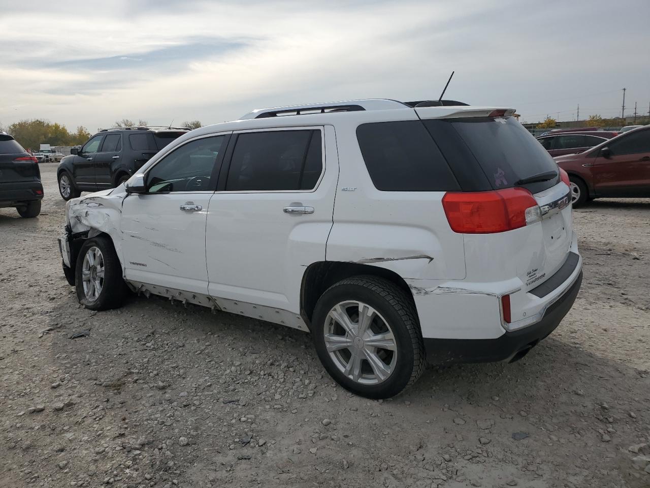 2017 GMC Terrain - Image 2