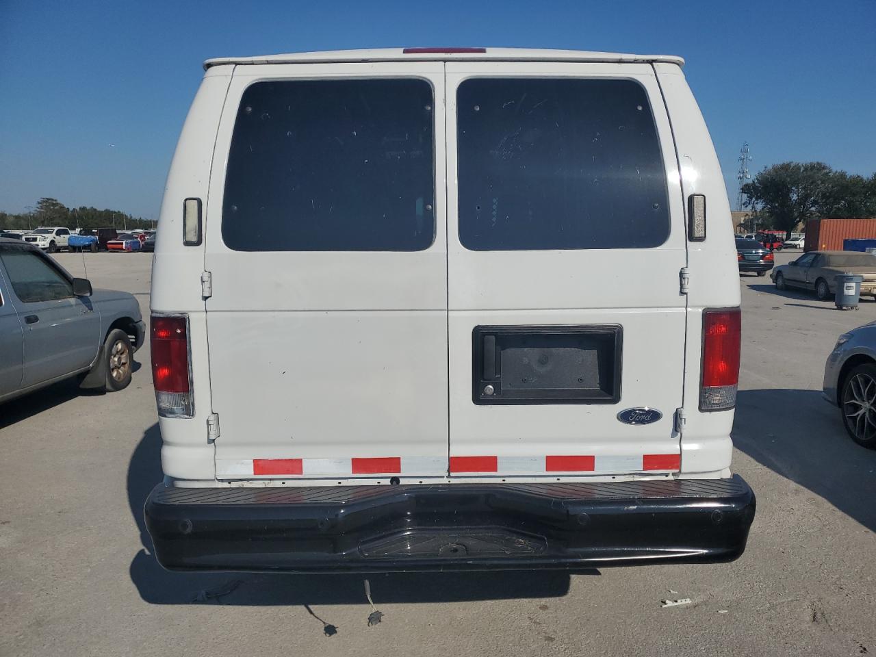 1FTNE2EL0BDA71006 2011 Ford Econoline E250 Van