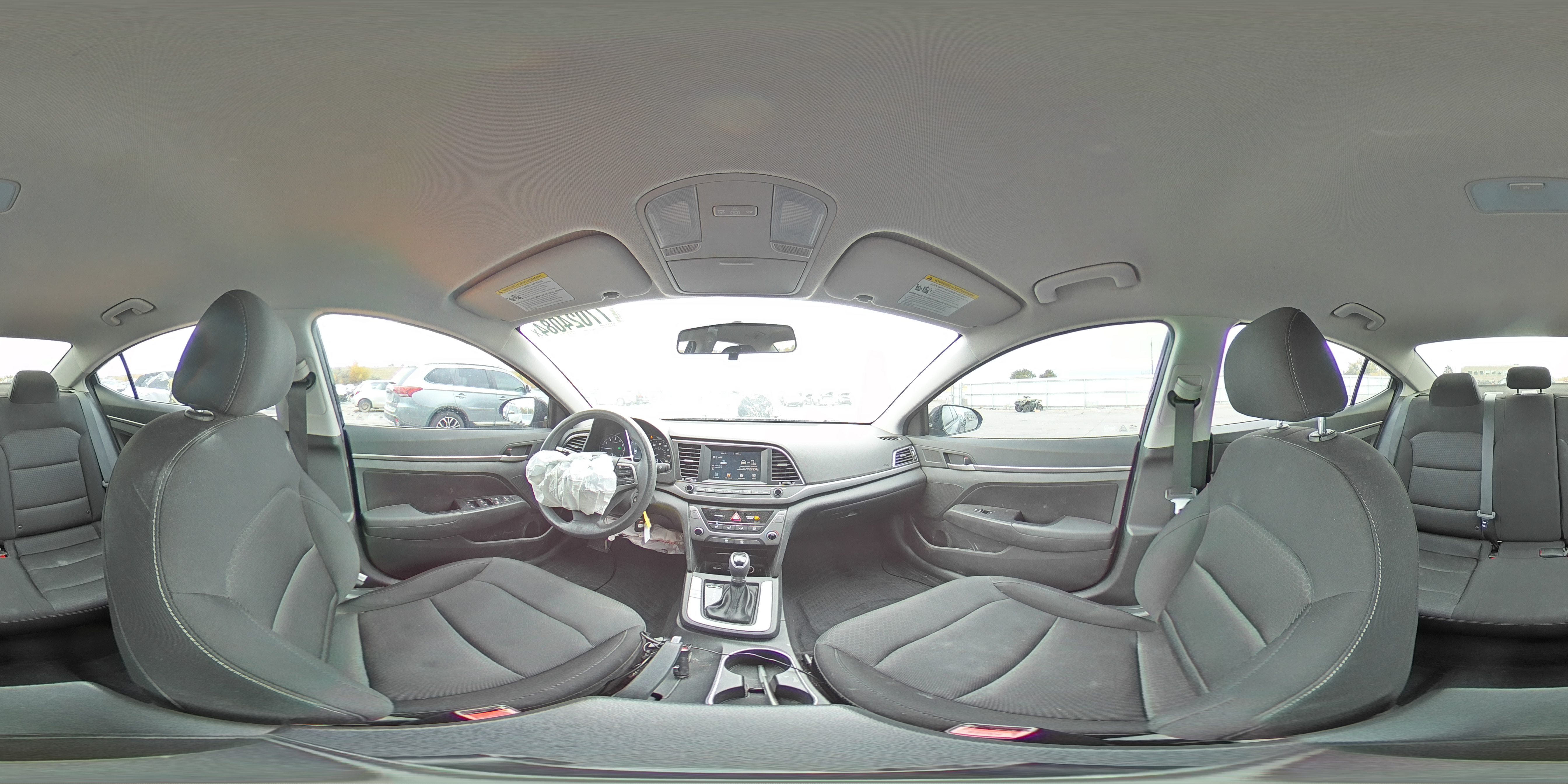2018 Hyundai Elantra - Image 15