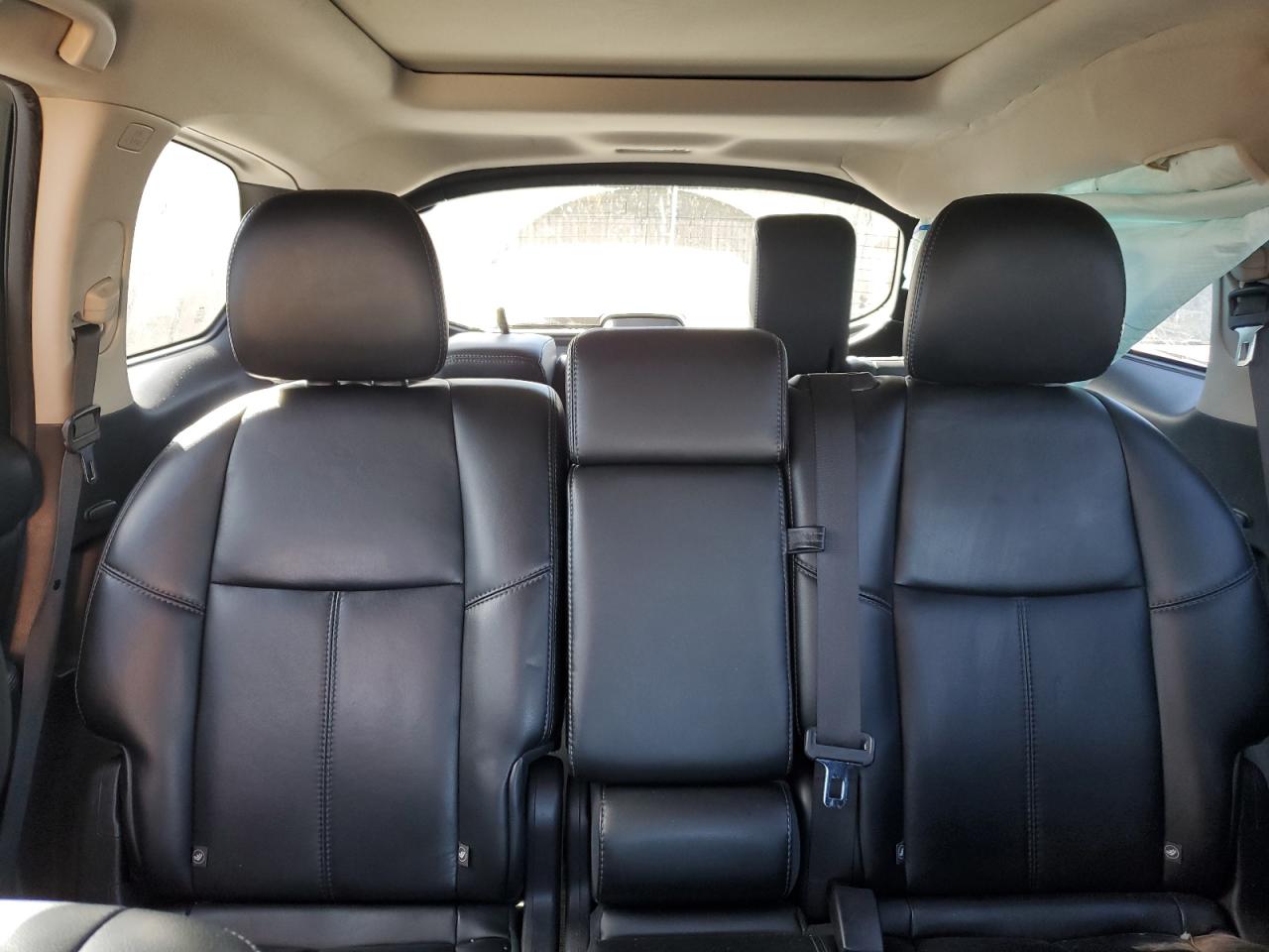 2015 Nissan Pathfinder - Image 10