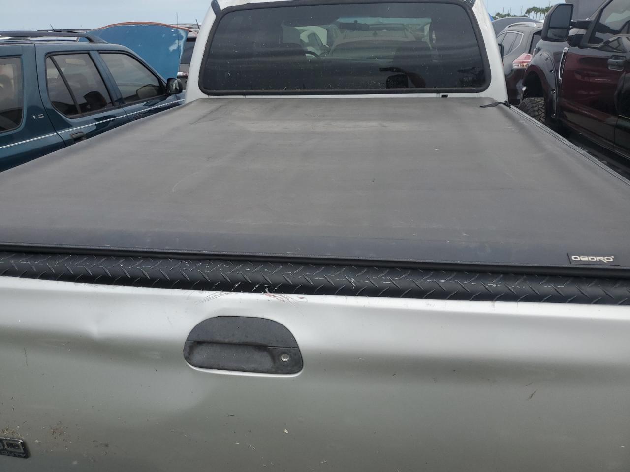 2003 Ford F350 - Image 10