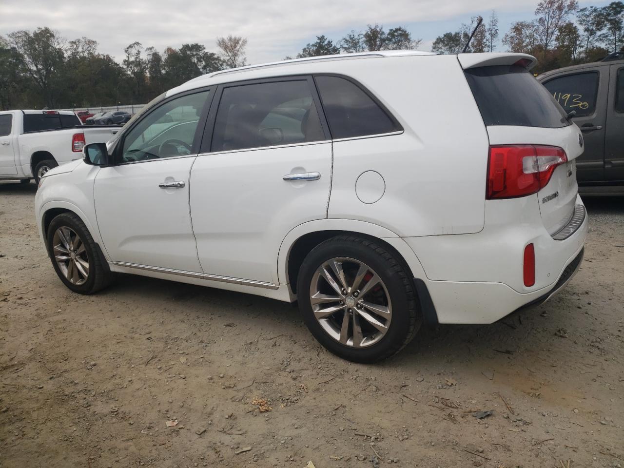 2014 Kia Sorento - Image 2