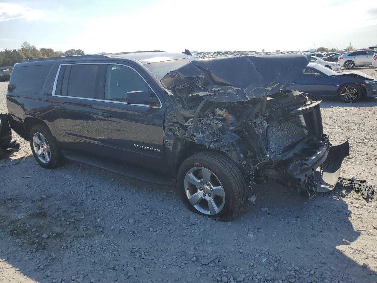 2017 Chevrolet Suburban - Image 4