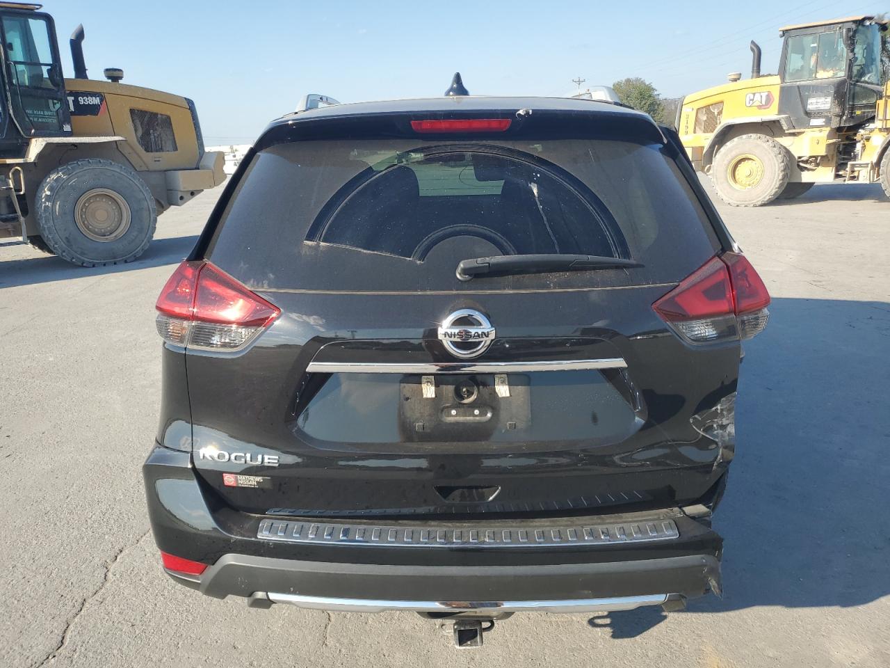 2018 Nissan Rogue S VIN: 5N1AT2MT3JC852818 Lot: 74290804