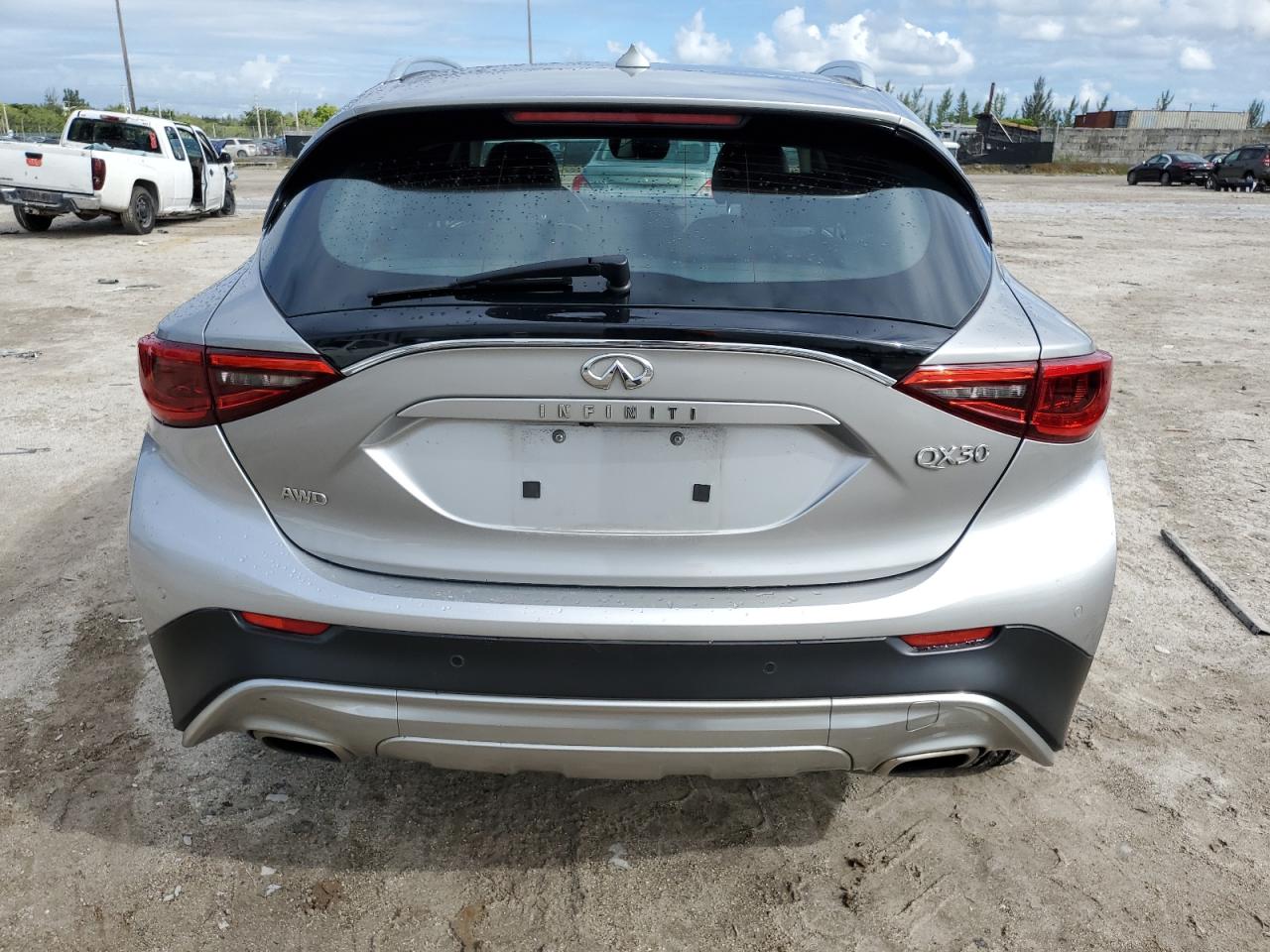 2018 Infiniti Qx30 Base VIN: SJKCH5CR7JA044440 Lot: 74605294