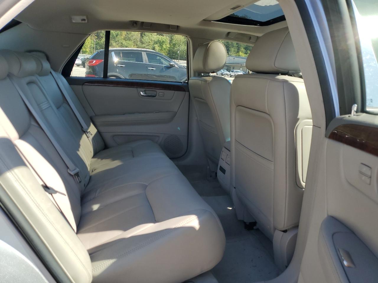 2006 Cadillac DTS - Image 10