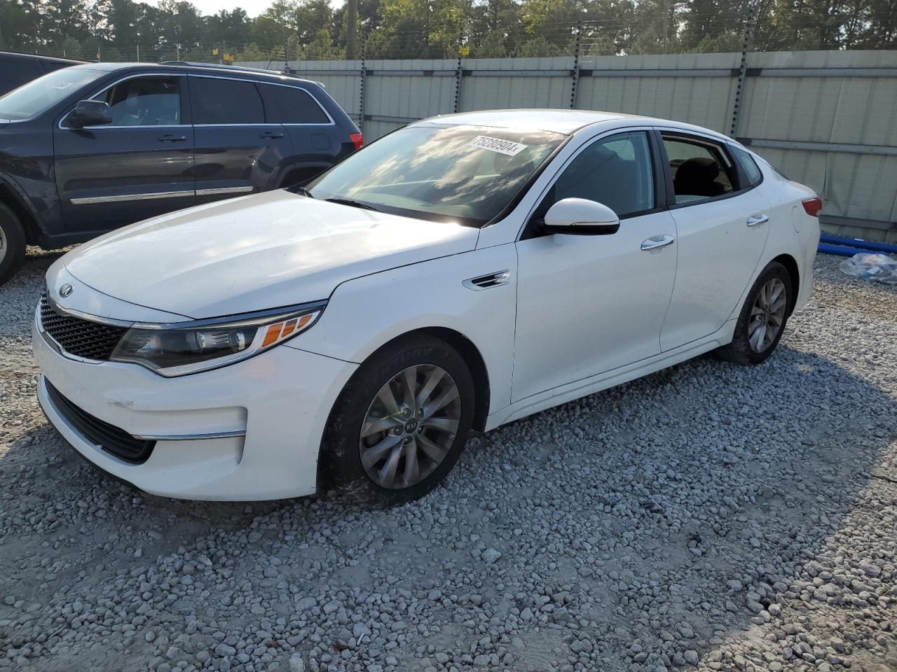 5XXGT4L37GG011590 2016 KIA OPTIMA - Image 1