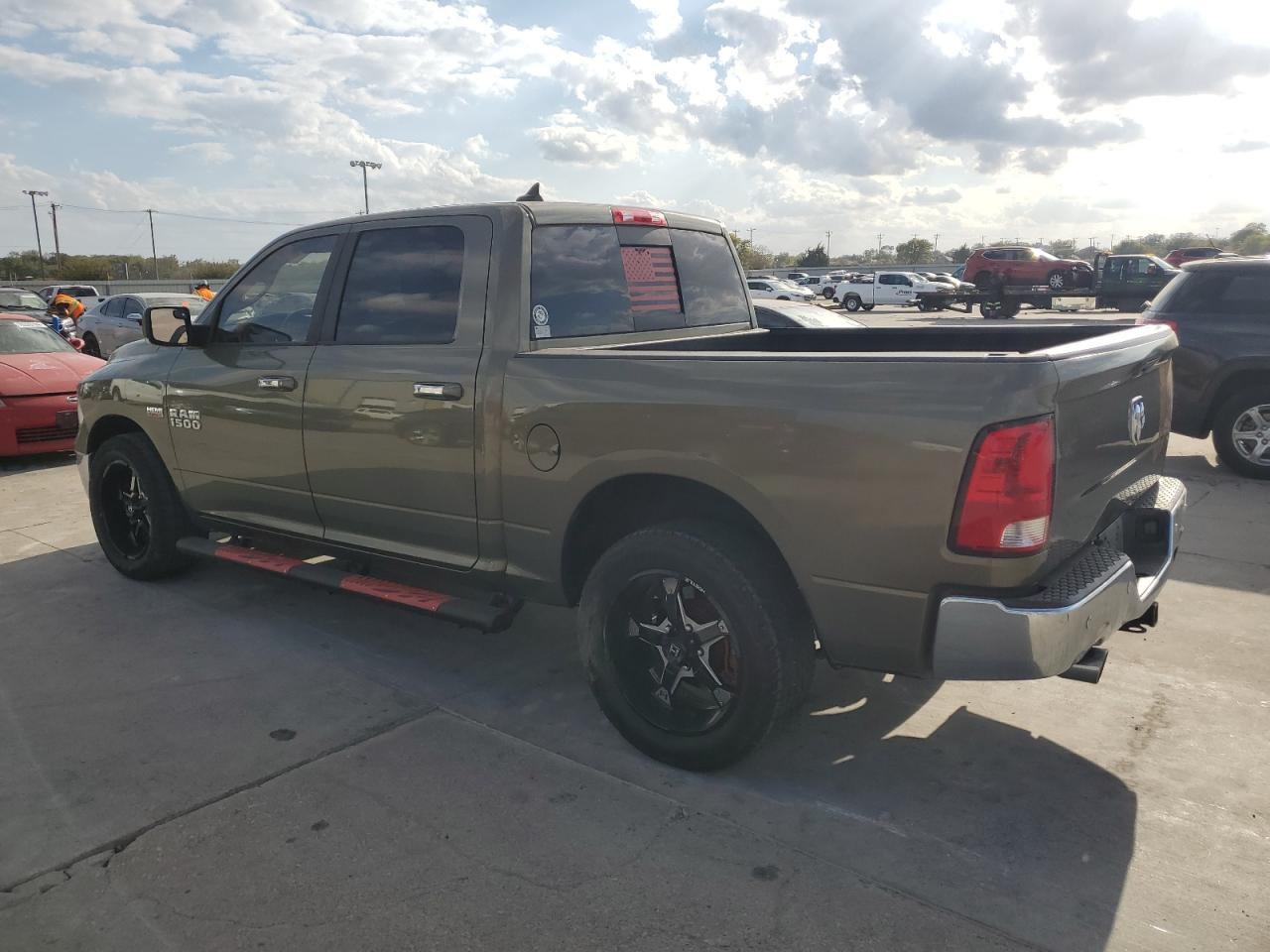 2014 RAM 1500 - Image 2