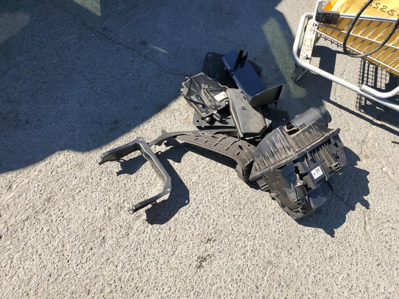 2012 Land Rover Range Rover Evoque Pure Premium VIN: SALVR2BG4CH676015 Lot: 75958854