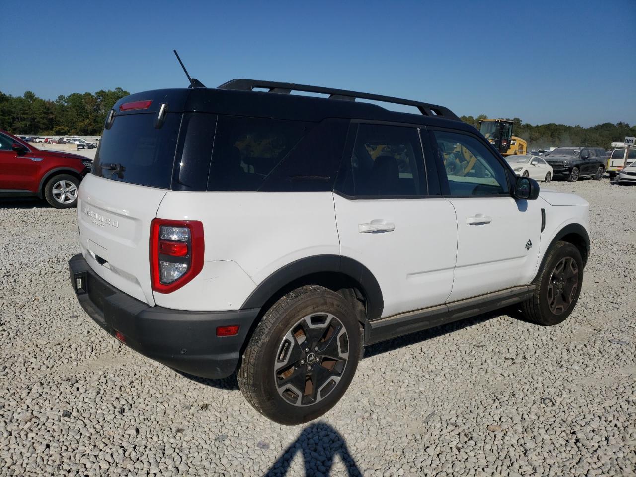 2022 Ford Bronco - Image 3