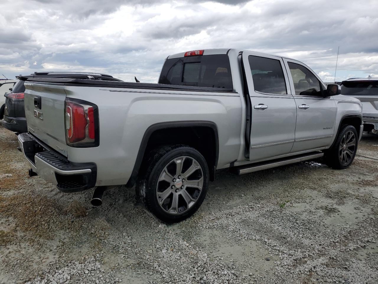 3GTP1PEJ7JG271902 2018 GMC Sierra C1500 Denali