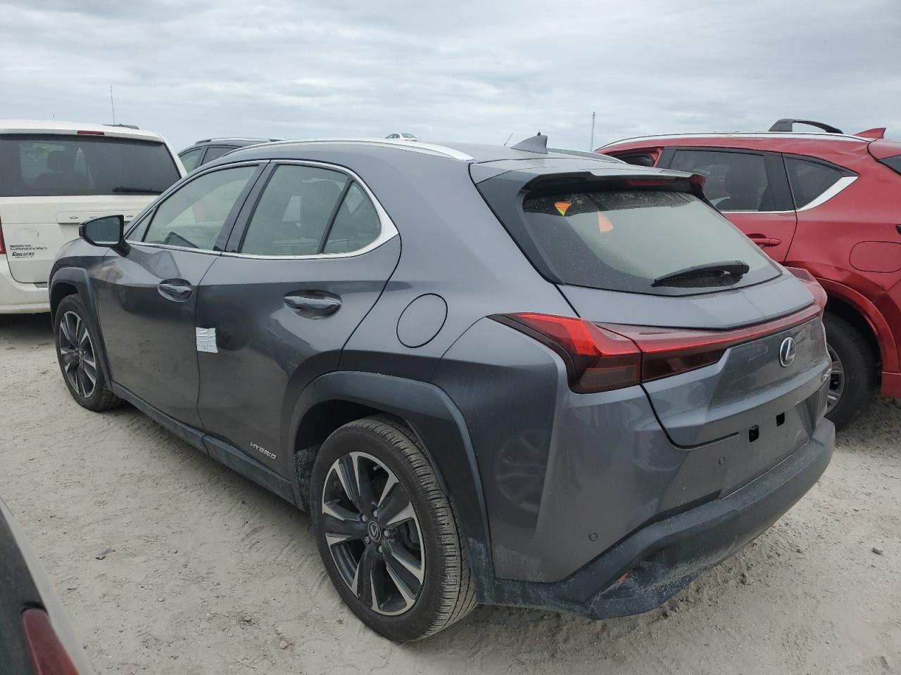 2020 Lexus UX - Image 2