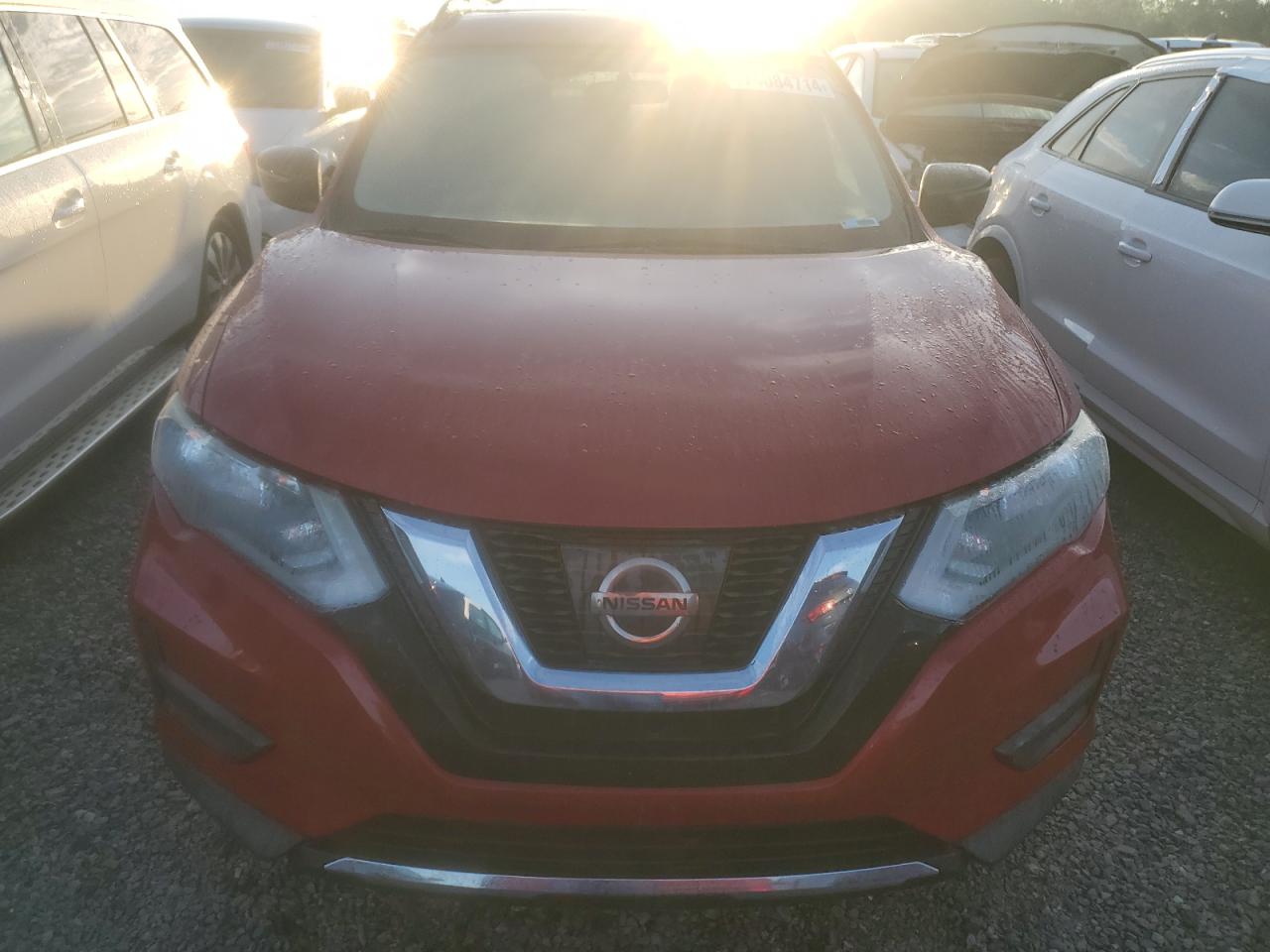 2017 Nissan Rogue - Image 5