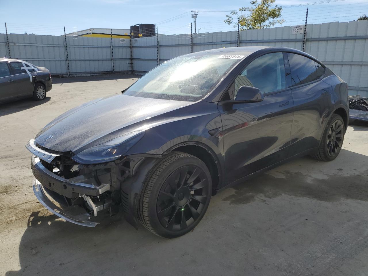 VIN 7SAYGDEE4RF075988 2024 TESLA MODEL Y no.1