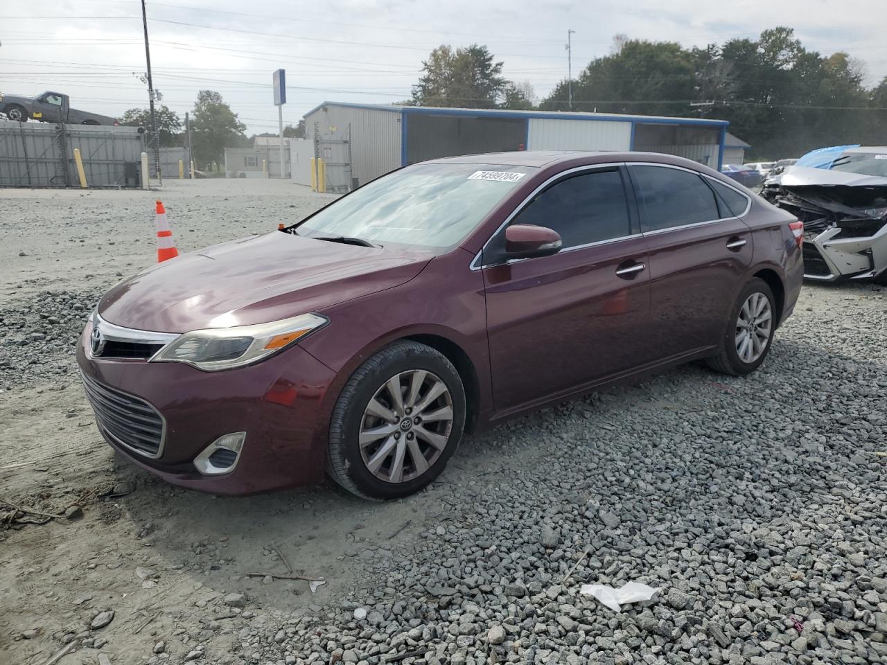 2015 Toyota Avalon - Image 1