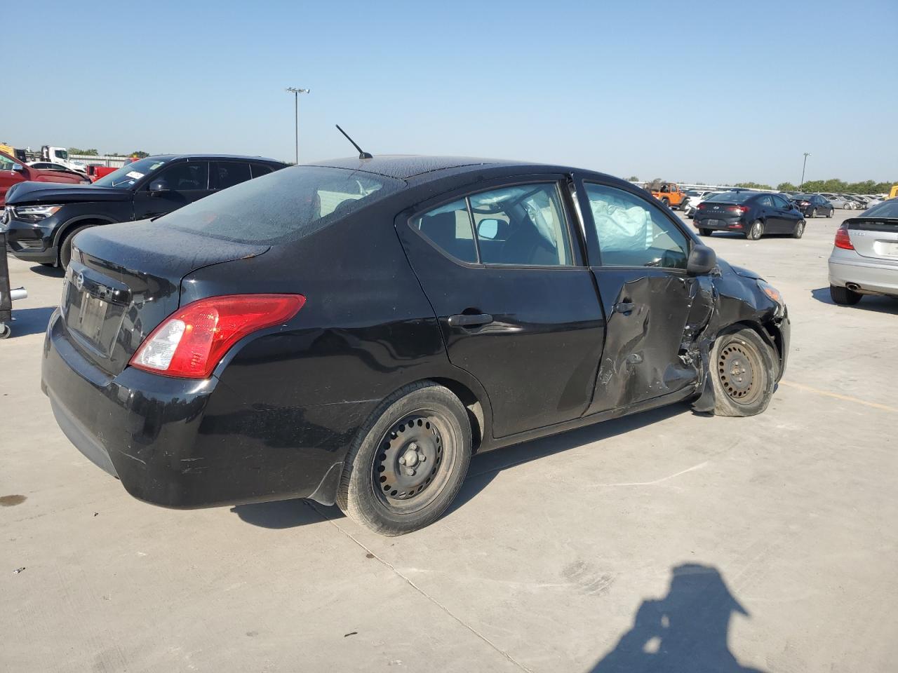 2015 Nissan Versa - Image 3