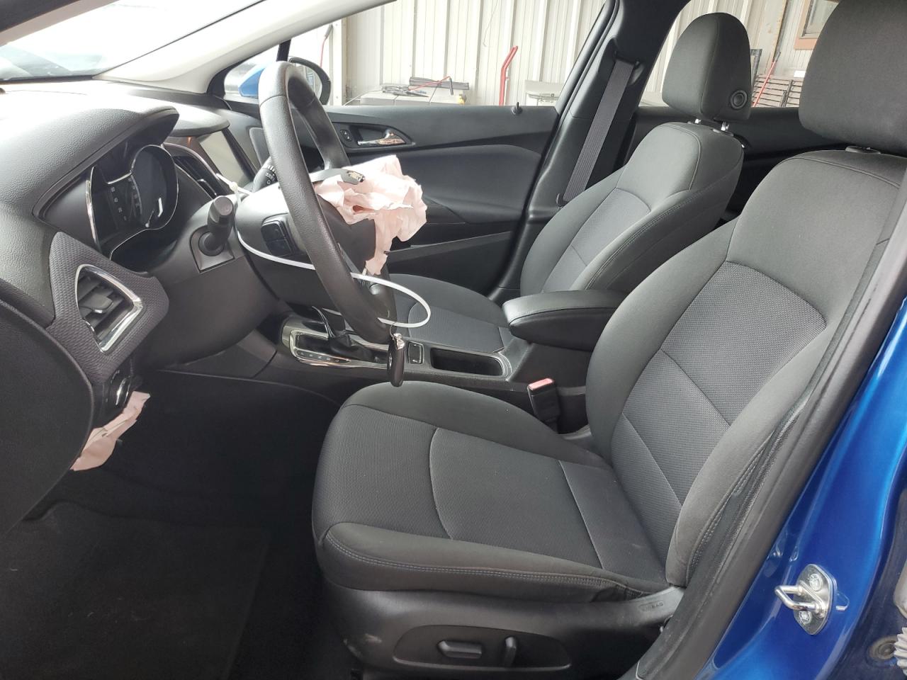 2017 Chevrolet Cruze - Image 7