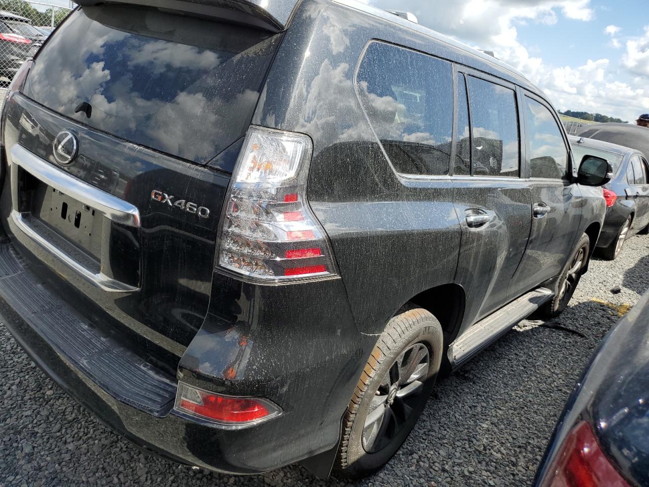 2023 Lexus GX - Image 3